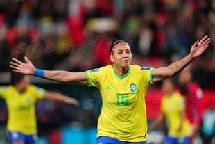 沃尔夫斯堡3-1柏林联合，马耶尔建功，阿穆拉破门（沃尔夫斯堡3-1力擒柏林联合，马耶尔、阿穆拉相继得分）