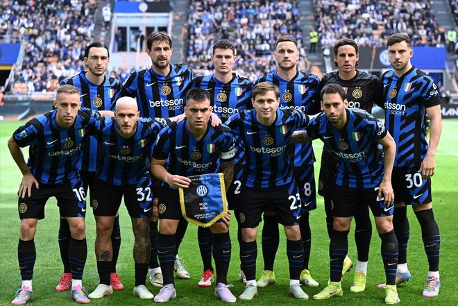 记者：邵佳一执教国足会带着部分在青岛西海岸的助手（记者：邵佳一若接手国足，将携青岛西海岸部分助手）